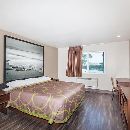 Super 8 By Wyndham San Diego/Imperial Beach Exterior photo