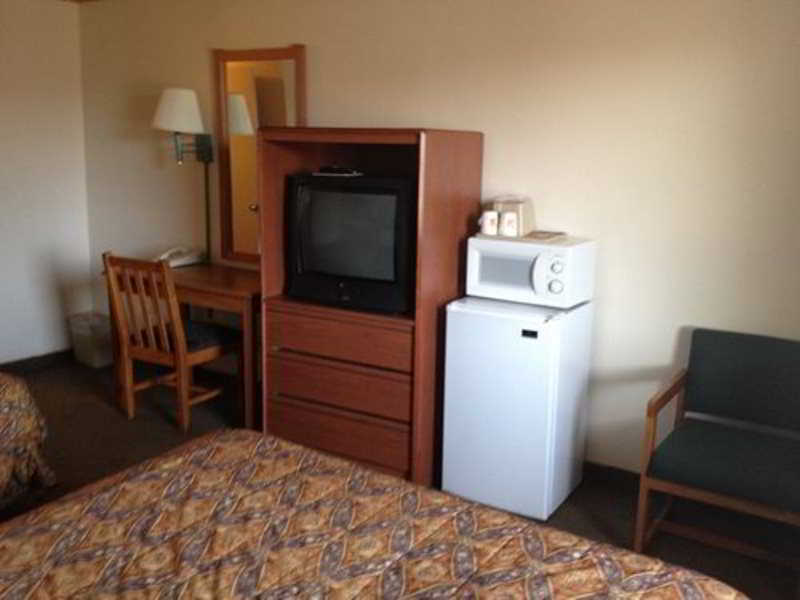 Super 8 By Wyndham San Diego/Imperial Beach Exterior photo